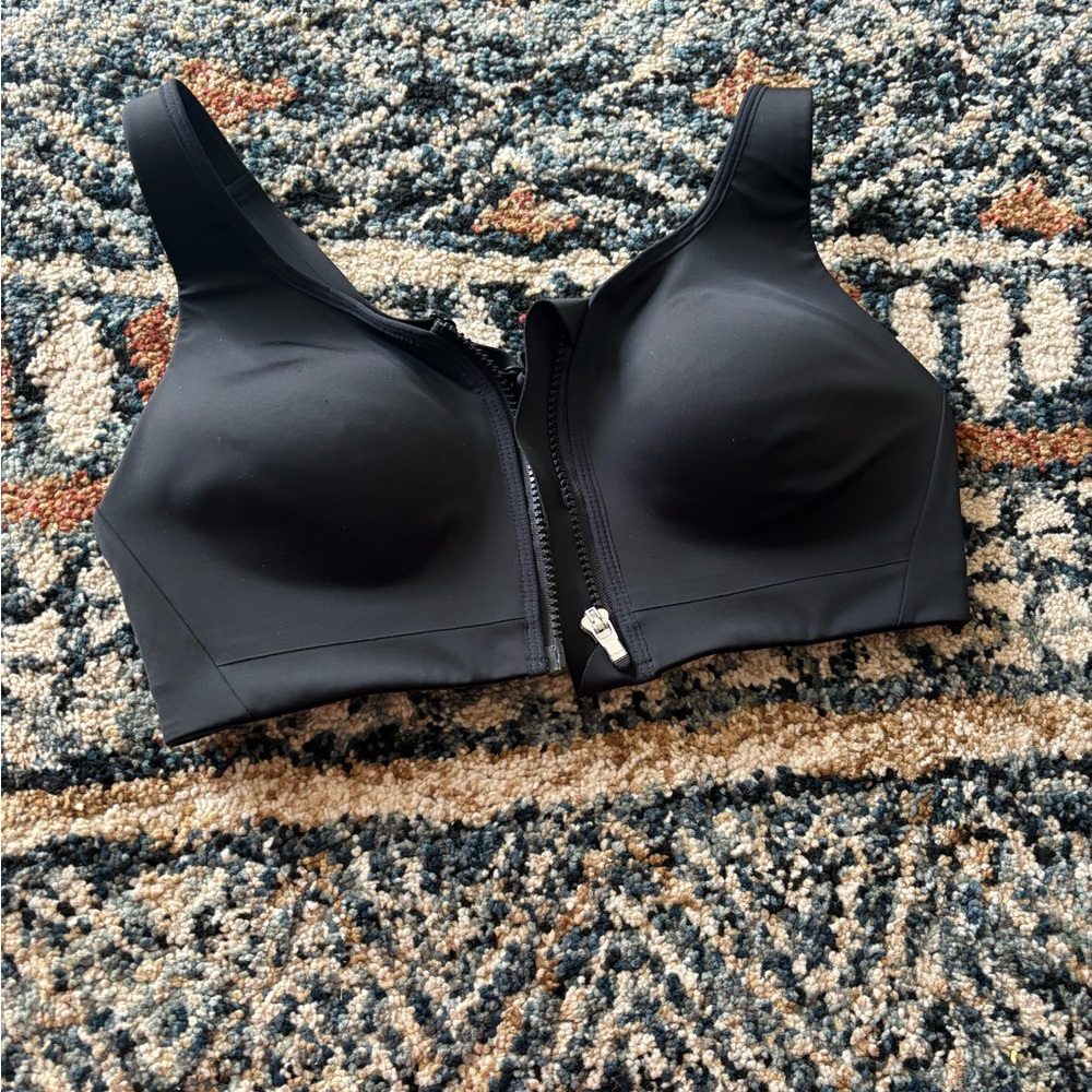 Zip up sports bra